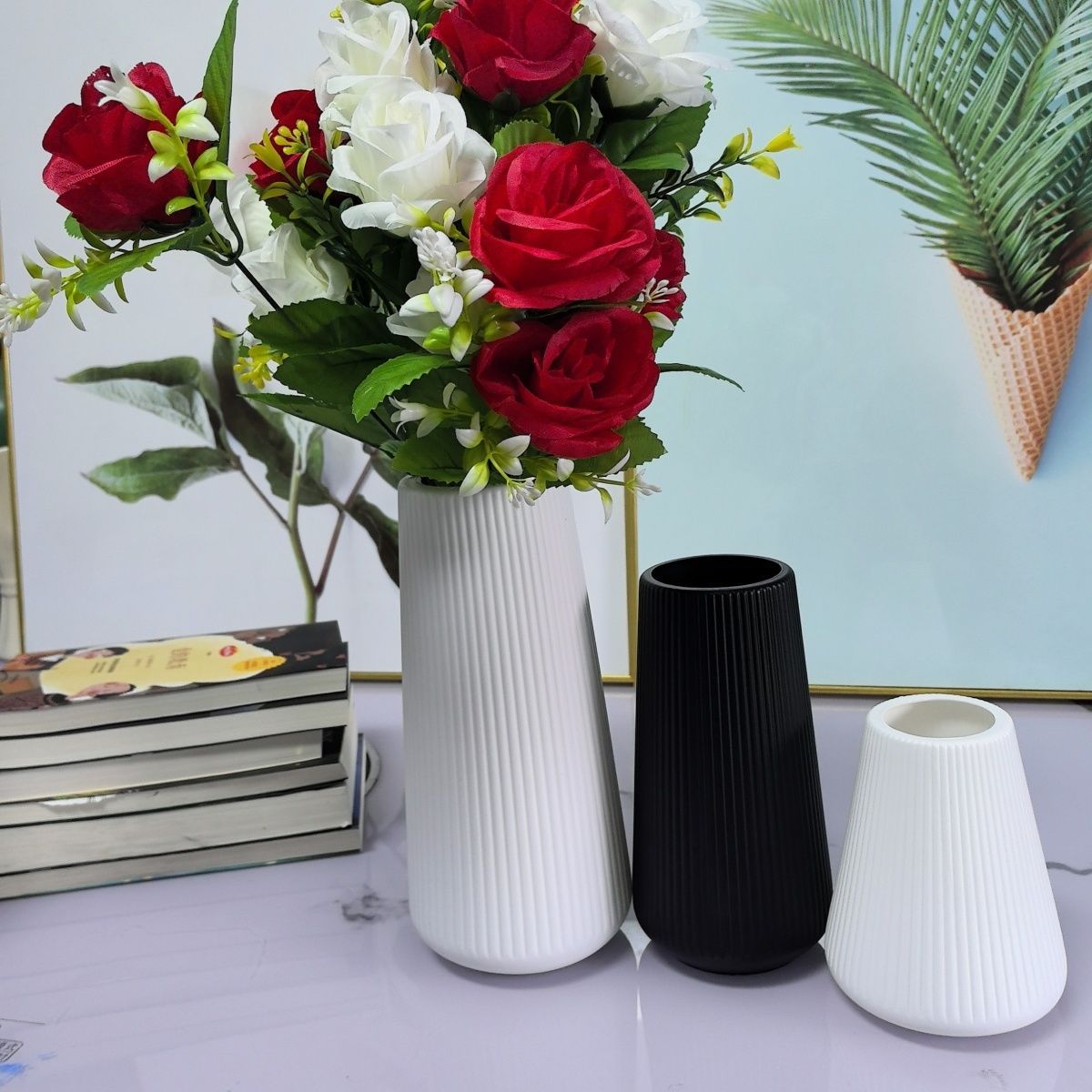 Cross-Border Labeling Temu Amazon Xiyin Plastic Vase Black Desktop Ornaments Black and White Decoration Accessible Luxury Flower Arrangement
