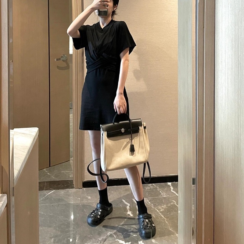 Cross Cloud Hole Zapatos para mujeres nuevos talón medio grueso para aumentar la altura de la estrella de la playa (fábrica de una cosa)