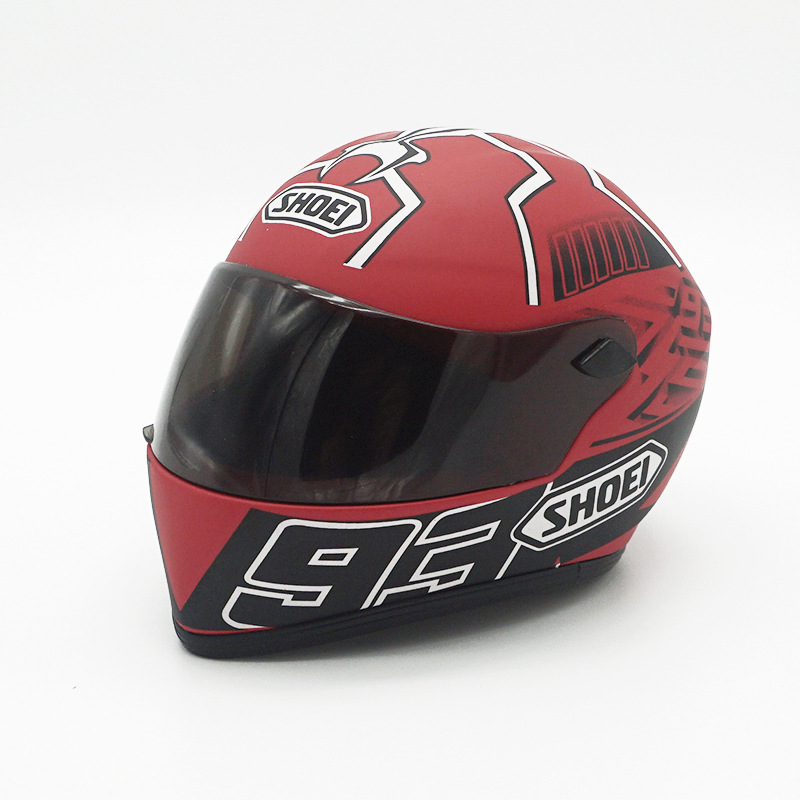 Motocicleta oso casco muñeca tensión oso gato afortunado motocicleta cola caja asiento trasero decoración modelo casco pequeño