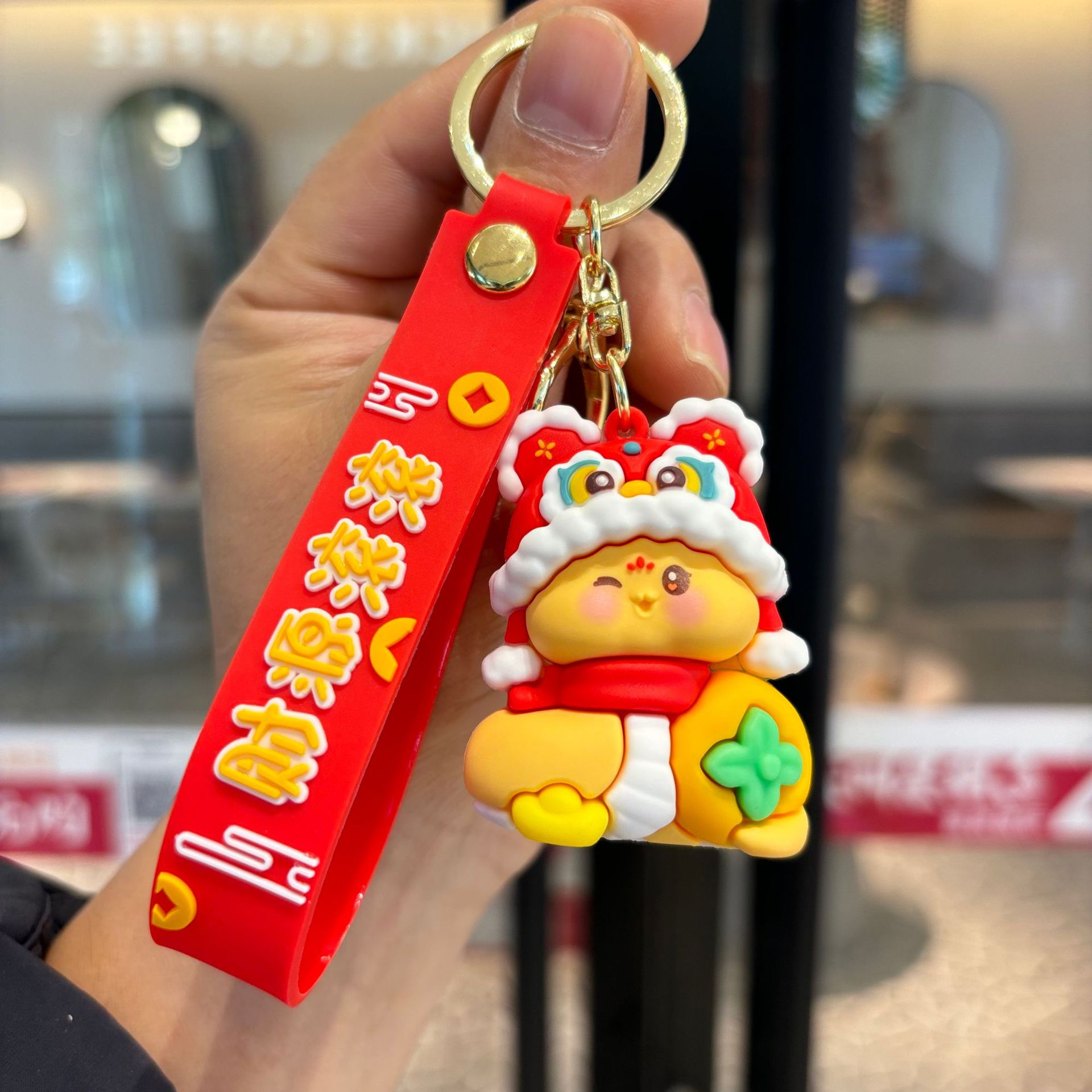 Año Nuevo adorable serpiente año zodiacal serpiente oro para atraer la fortuna muñeca tridimensional llavero de automóvil colgante atrapar regalos al por mayor