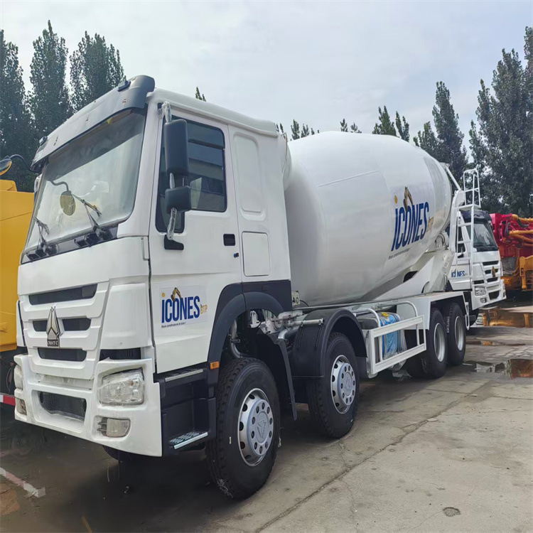 国际出口豪沃混凝土搅拌车  371马力10轮 水泥罐车10立方至20立方