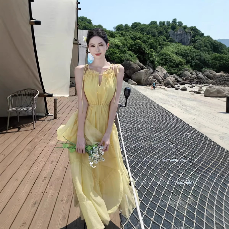 Elegant and Light Amber Wind Chime Chiffon Suspender Dress with Irregular Hem, Super Fairy-Like Long Dress for Seaside Vacation Elegant and Light Amber Wind Chime Chiffon Suspender Dress with Irregular Hem, Super Fairy-Like Long Dress for Seaside Vacation