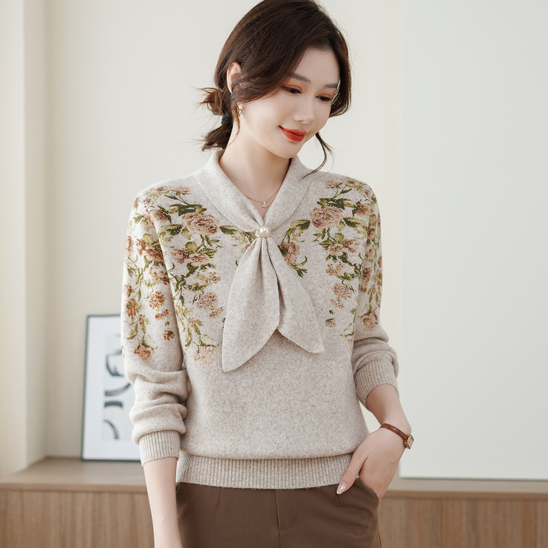 Mom's Autumn Knitted Tops 2025 New Style Middle-Aged and Elderly Women's Noble Sweater Bottoming Shirt Tops for Outer Wear Mom's Autumn Knitted Tops 2025 New Style Middle-Aged and Elderly Women's Noble Sweater Bottoming Shirt Tops for Outer Wear
