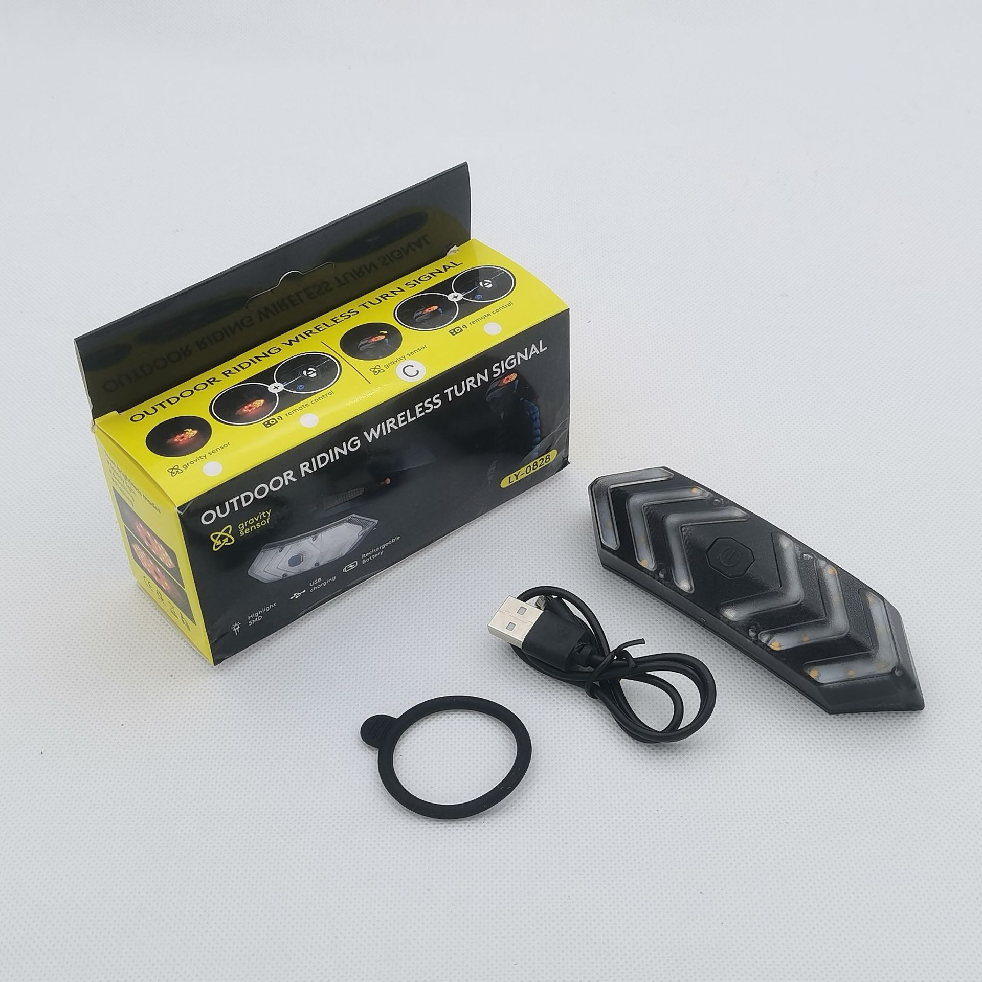 A: Luz de bicicleta de inducción de gravedad