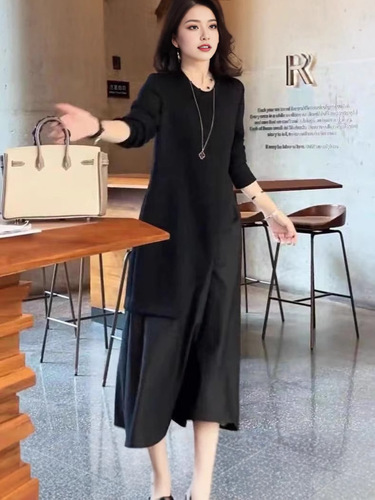 Fake two-piece irregular dress for women in autumn and winter, slimming inner layer, long-sleeved splicing skirt, mid-length
