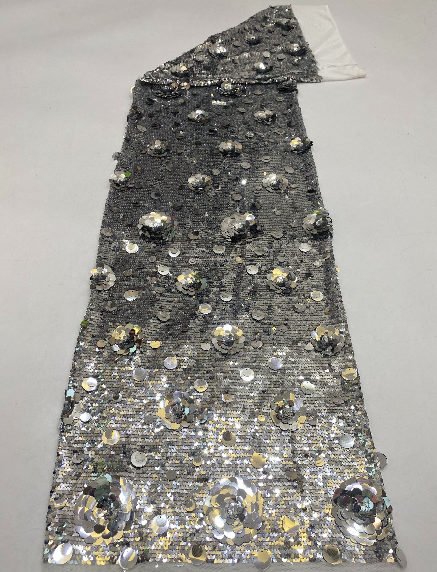 1 # 실버 흰색 배경