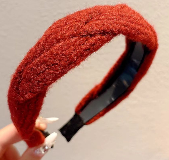 # 194 red twist wide-brimmed headband