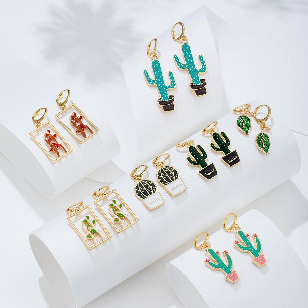 Wholesale Jewelry Geometric Hollow Plant Cactus Earrings Nihaojewelry display picture 5