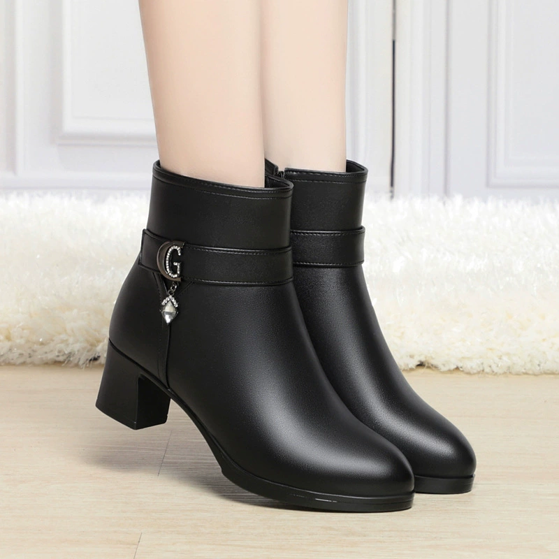 Новые мягкие кожаные шерстяные ботильоны, женские зимние хлопковые сапоги на среднем каблуке с мягкой подошвой и высоким каблуком, теплая хлопковая обувь для мам среднего возраста на флисовой подкладке