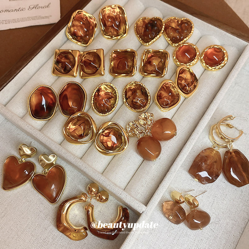 Maillard Advanced Sense Silver Needle Geometry Irregular Resin Love Earrings Elegant Light Luxury Ear Studs Fashion Earrings for Women