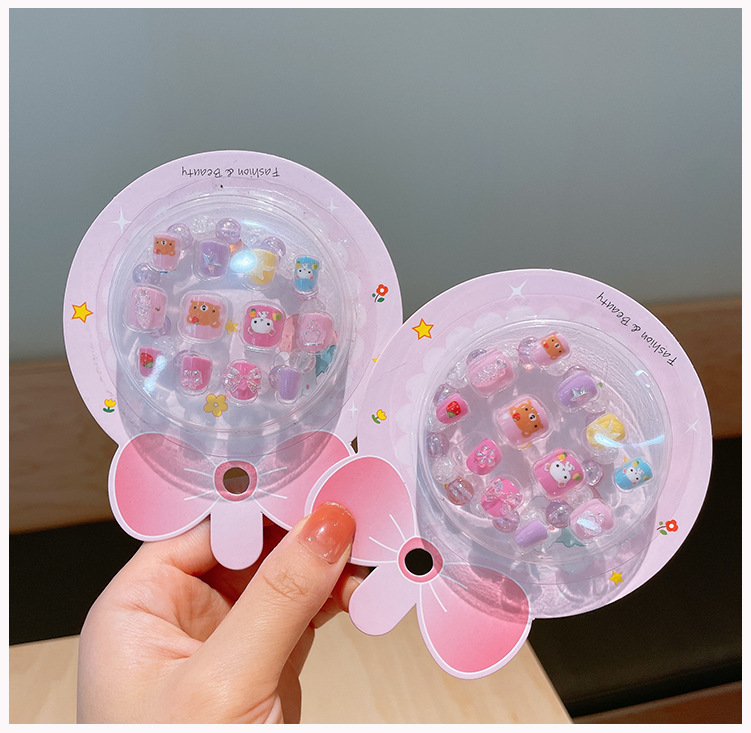 Plastic, Resin Material Simple Style Cartoon Plastic Resin Nail Patches 1 Set