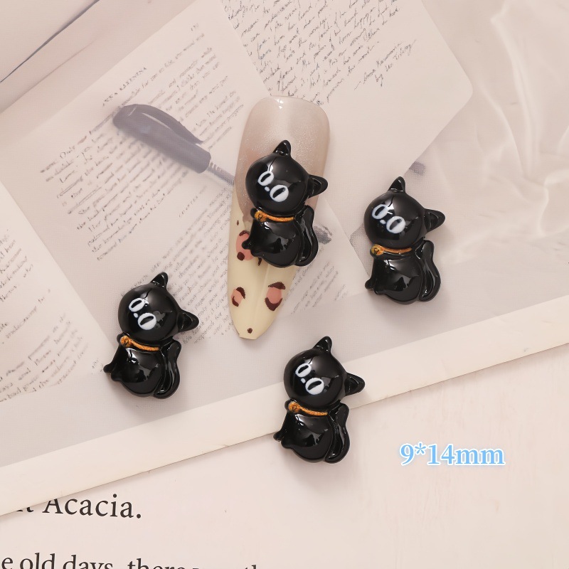 작은 검은 고양이