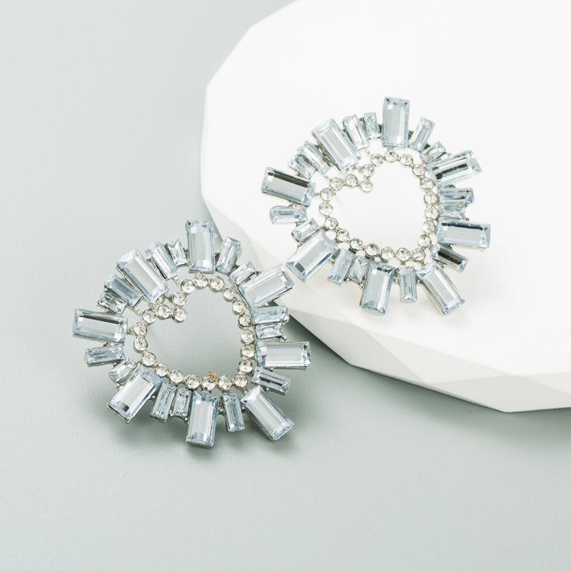 20g Weight Electroplating Gold Plating Process Alloy Ear Needle Material Rhinestones Inlay Material Earrings Classification 1 Pair Quantity Holiday Occasion Alloy Material Geometric Pattern Women'S Gender Fashion Style Fashion Geometric Alloy Rhinestones Women's Earrings 1 Pair 5