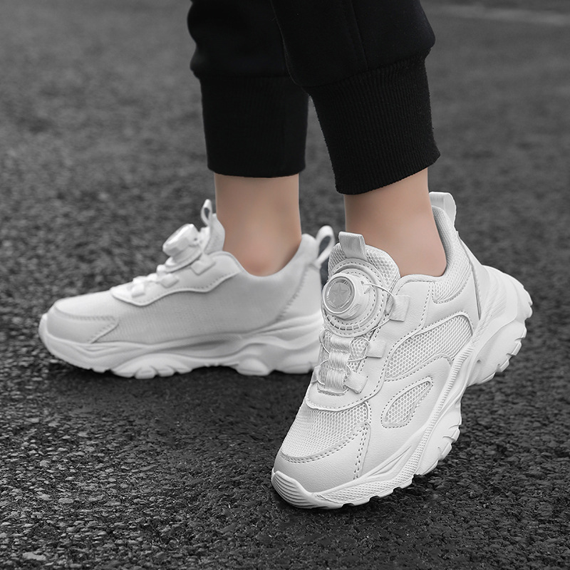 Zapatos respirables de malla para niños niños 2025 primavera y otoño nuevos zapatos deportivos para niños botones de escuela zapatos deportivos para niños
