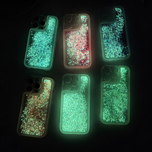 简约液体流沙夜光适用苹果14poromax手机壳iphone13精孔12纯色11