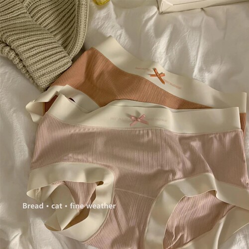 Japanese girl modal underwear women's seamless pure cotton antibacterial nude simple and comfortable mid-waist threaded women's briefs