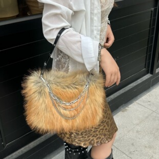 26�W���羳�p��Ů����Ƥ��ë�q������͹����ɴ������μ�б���
