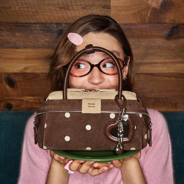 mu. Same style Bobo sandwich bag, a sophisticated and elegant handbag for women, perfect for carrying work essentials and small items, 2026 new collection