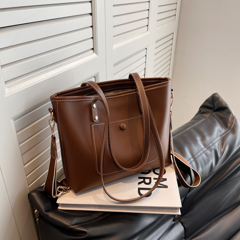 Bolso bandolera transfronterizo de gran capacidad más vendido para mujer 2025 nuevo bolso de alta gama de cercanías bolso de hombro simple image 8
