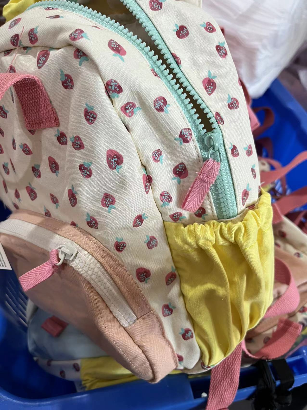 Strawberry Daily Kids Backpack display picture 1