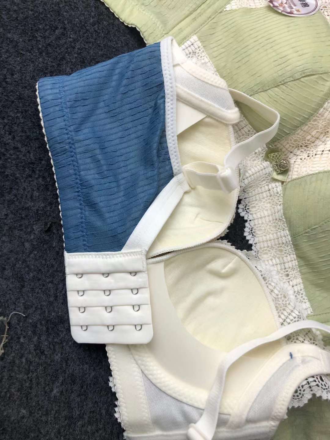 Alta calidad tres breasted ajustable push up mama colección cómodo sin hilos ropa interior delgada sujetador de las mujeres
