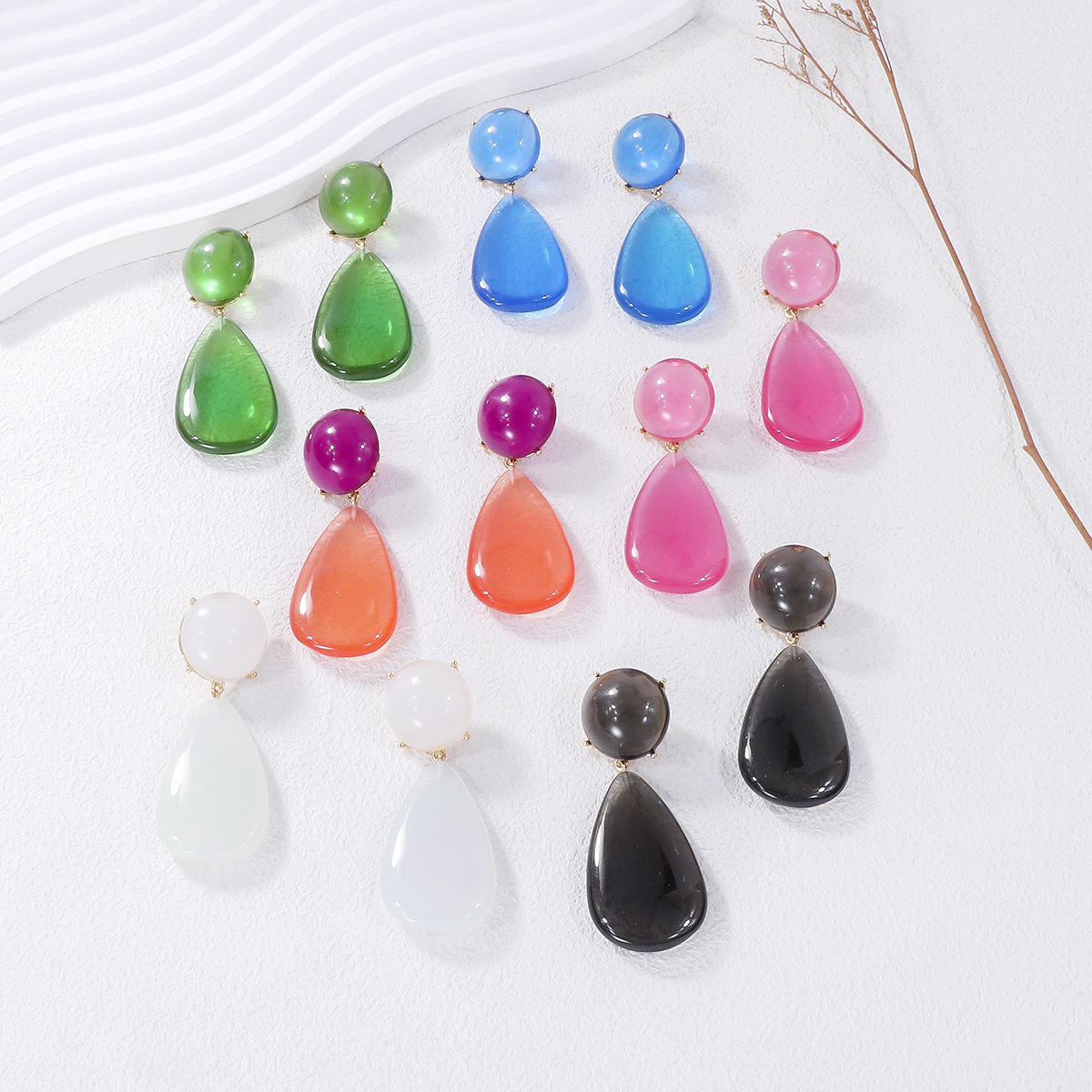 1 Pair Casual Round Water Droplets Enamel Inlay Resin Resin Drop Earrings display picture 3