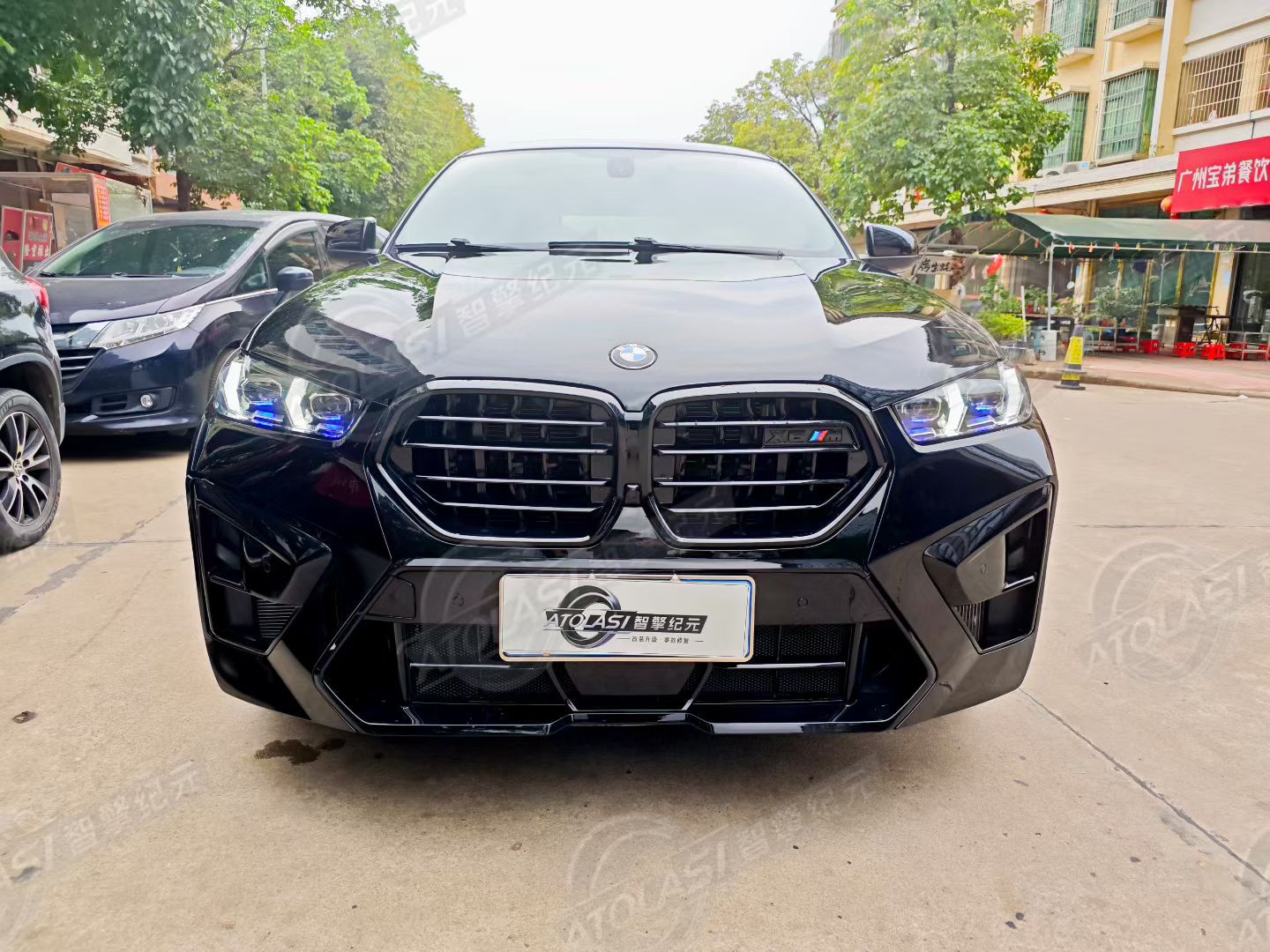 Suitable for Bmw X6 E71 Upgrade to New X6M Old-To-New Body Kit, Front and Rear Bumper Assembly, Four Exhaust Tips, Wheel Arches