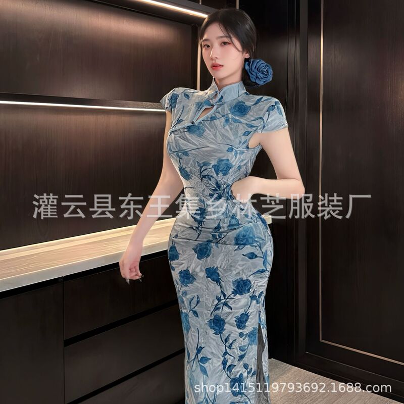 Shanghai Retro Long Elegant Cheongsam 2025 Summer New Chinese Style National Style Flocking Literary Style Ethnic Style