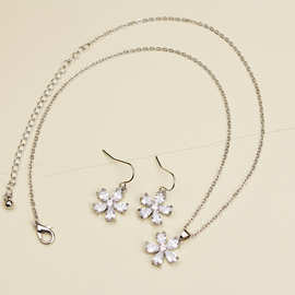 GS086 高档韩版花朵锆石项链耳环套装女式银色项链耳饰两件套