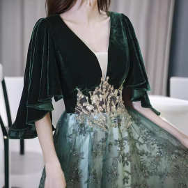 外贸轻奢晚礼服女新款2025宴会气质绿色小众艺考声乐金丝绒连衣裙