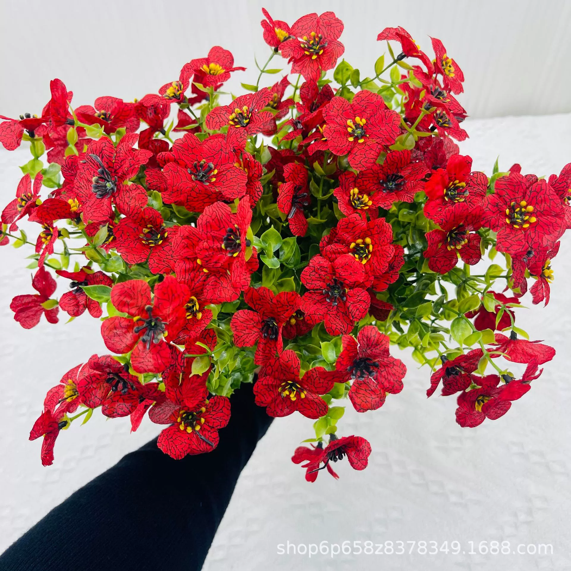 Реалистичная пластиковая композиция, букет