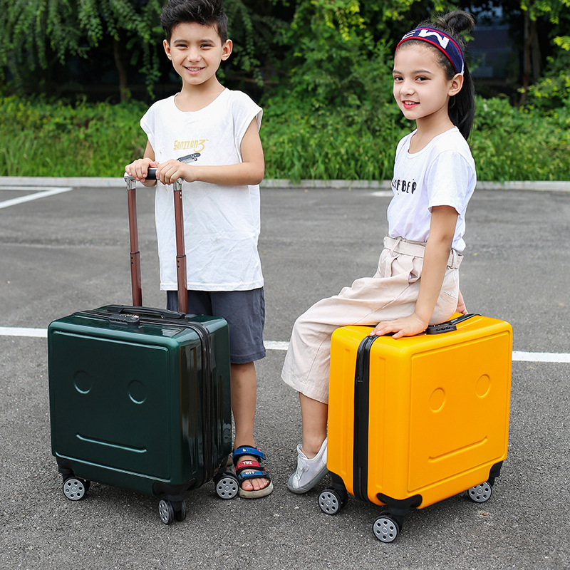 Caja de carro de los niños puede ser personalizado Logotipo de dibujos animados equipaje puede sentarse caja de cartón personas embarque universal rueda maleta 3D hembra