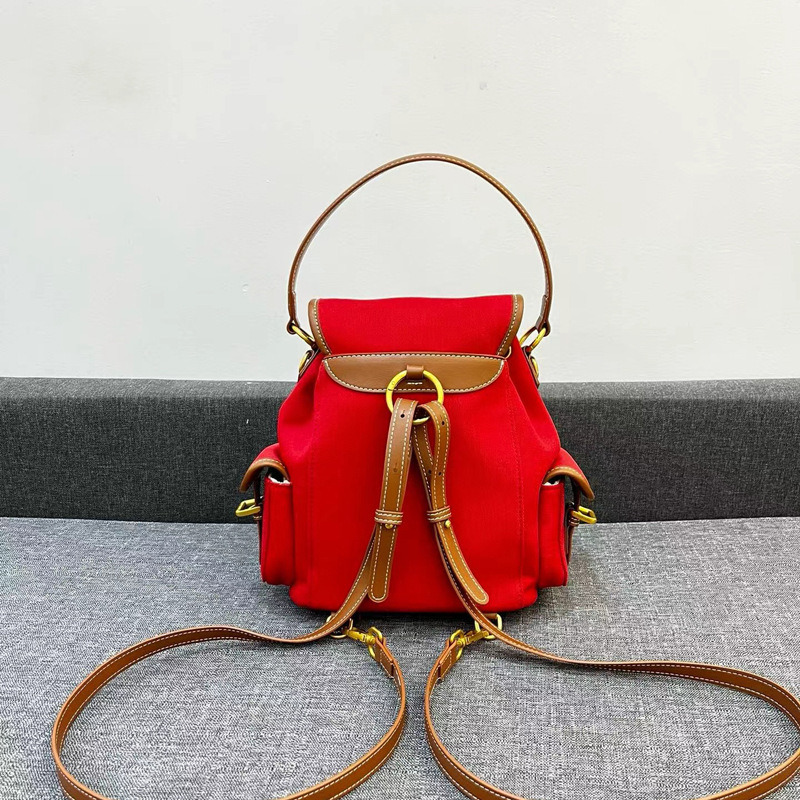 miu Miu 2025 新しいカジュアルキャンバスバックパックカレッジスタイルレトロバックパック大容量ショルダーレディースバッグトレンディ|undefined