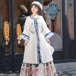 Ming-made Hanfu women's autumn and winter National style thickened fleece-lined heavy embroidery square collar cardigan coat improved vest skirt