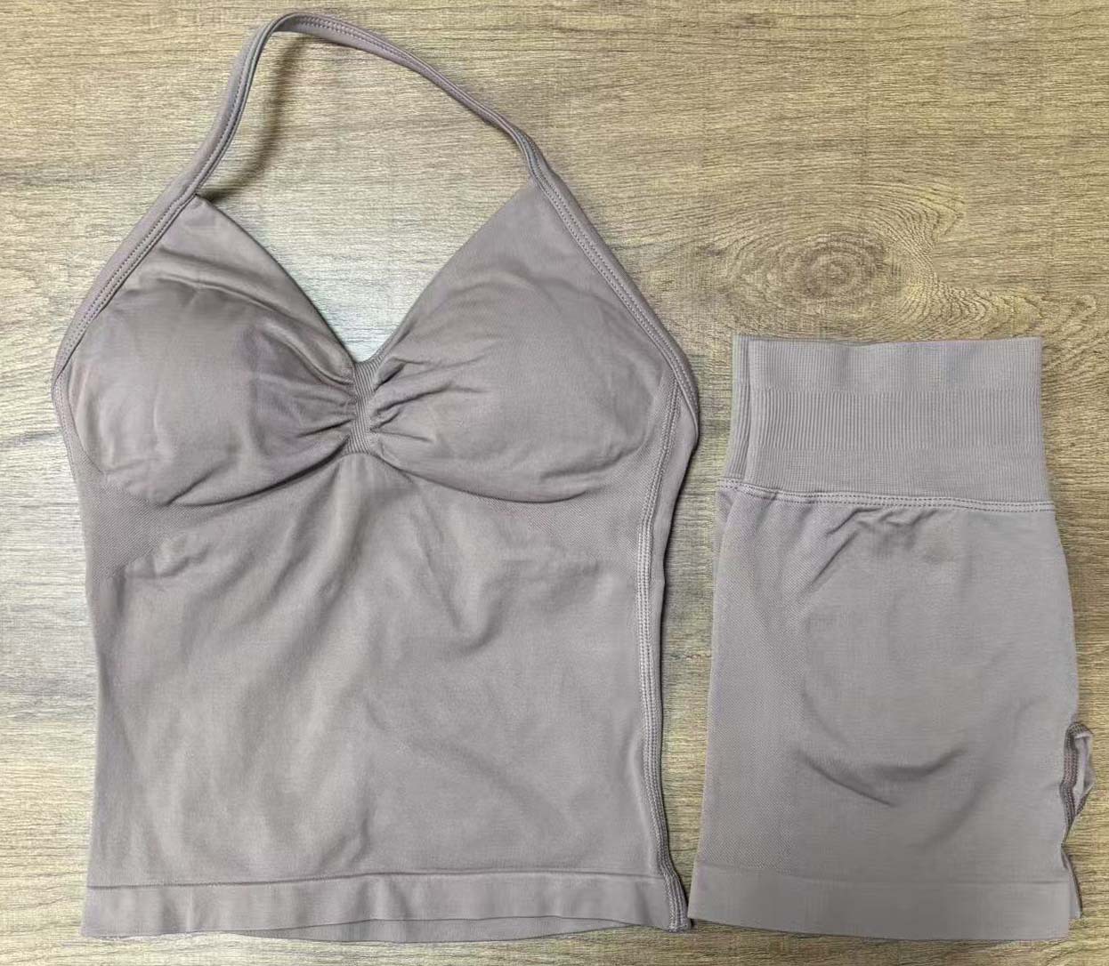 Conjunto DF Amazon pantalones cortos explosivos sujetador pequeño alto elástico superfino nailon halter cuello hermoso chaleco deportivo trasero