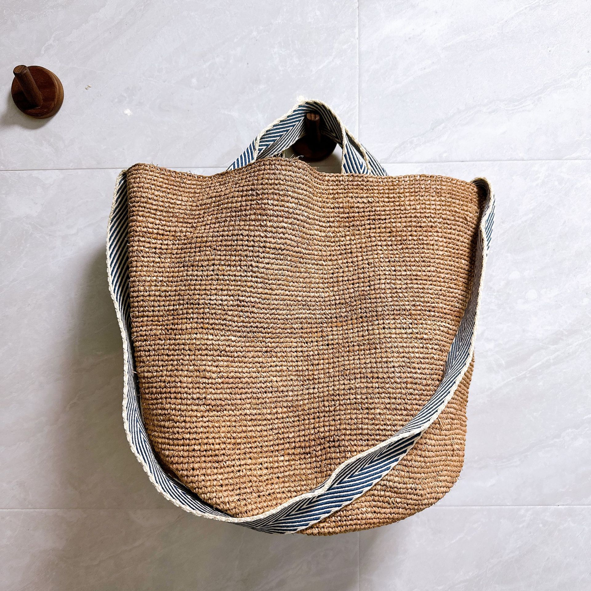 카키색 미디엄 사이즈