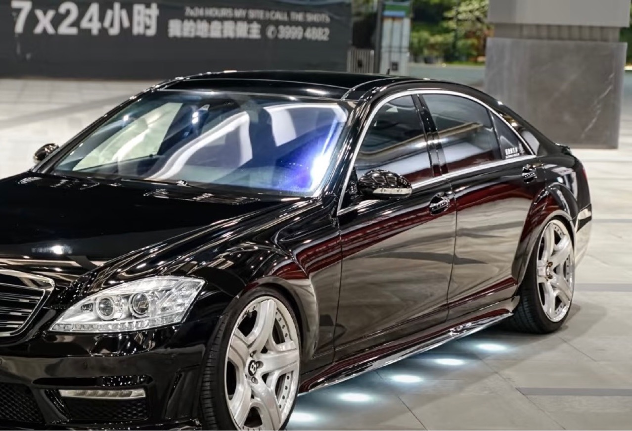 Suitable for Mercedes-Benz S-Class W221 Modification and Upgrade to New W223 Side Skirt Original Car Buckle Installation