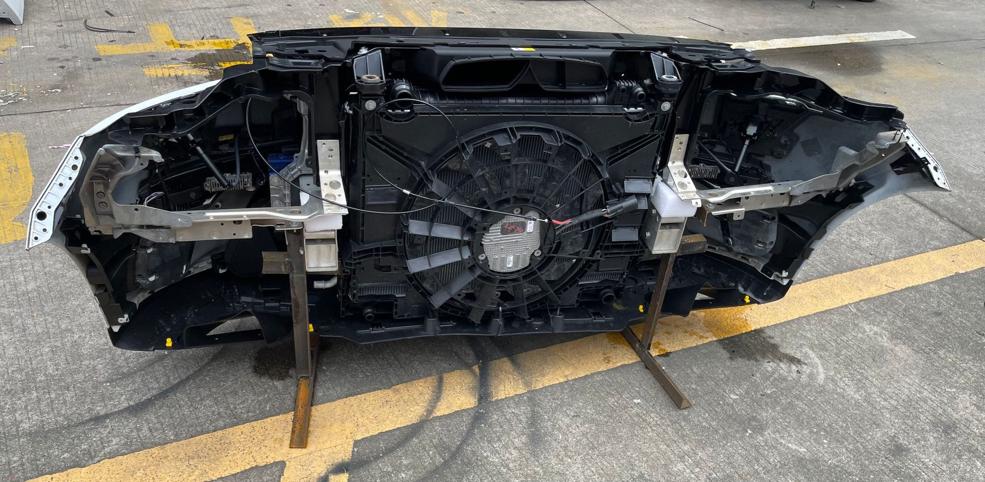Suitable for Land Rover Velar L560 Front Grille, Front Bumper, Front Nose, Front End Radiator Set