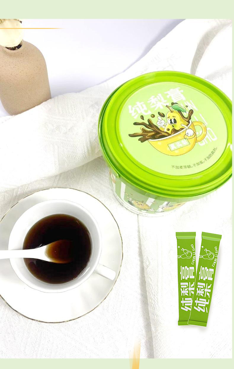 Pure Pear Paste Yi Tong Li Gao Concentrated Fresh Pear Syrup Ready to Eat 10g x 20 Sticks in use