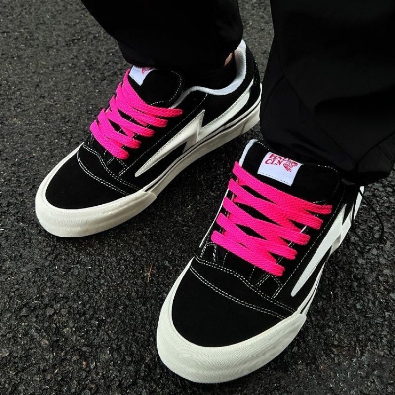 Zapatos blancos de primavera nuevos zapatos de mujer transpirables no sofocan los pies aumentan la altura antideslizante y resistente al desgaste zapatos de moda de mujer
