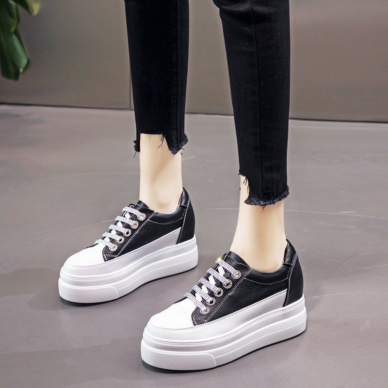 Thick-Soled White Sneakers 2026 New Model for Women, Versatile Casual Niche Platform Shoes, Slip-On Shoes with Hidden Height Increase