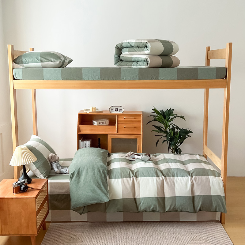 Al comienzo de la temporada escolar, ropa de cama de tres piezas para dormitorios de estudiantes universitarios de algodón de clase A, sábanas generales y fundas de edredón se pueden lavar a máquina