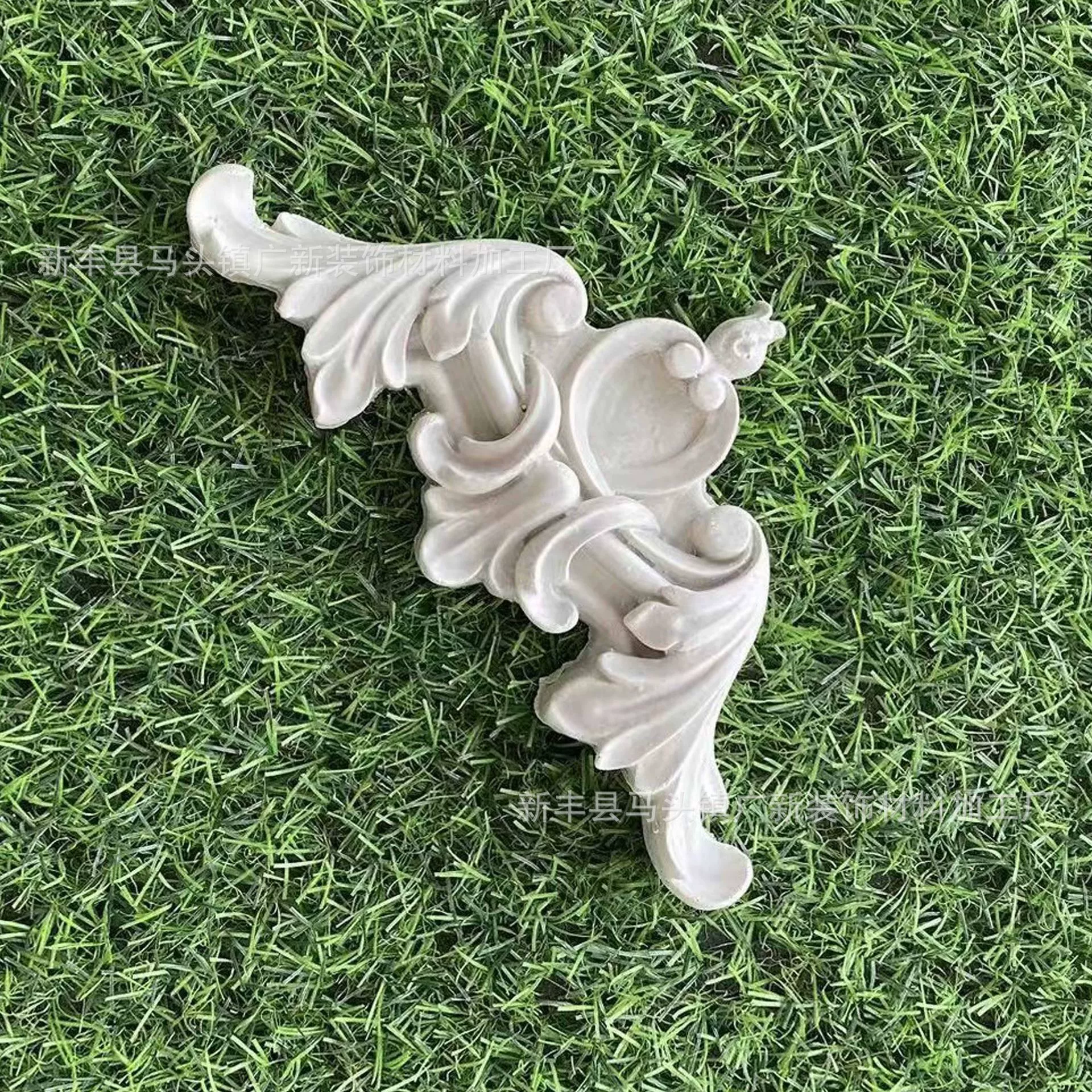 French-Style Gypsum Molding Corner Flower, Decorative Wall Frame Elements, Various Sizes