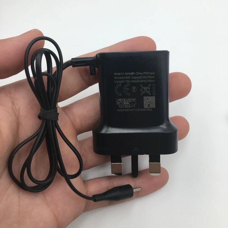 Applicable to Nokia charging line 6111 6101 6102 6120 6300 small head and small hole English standard charger