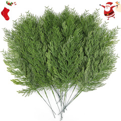 国境を越えたアマゾンは緑植松柏葉松針枝クリスマス花輪生け花部品は人工枝をシミュレートした