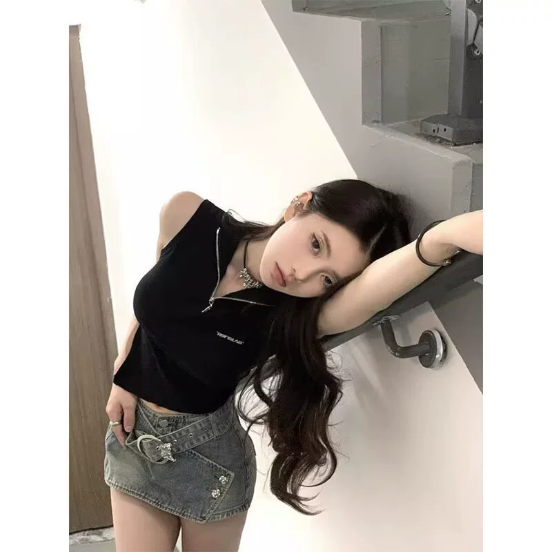 Джинсовая юбка, шорты, летние дизайнерские брюки, Slim fit, тренд сезона, акцент на бёдрах