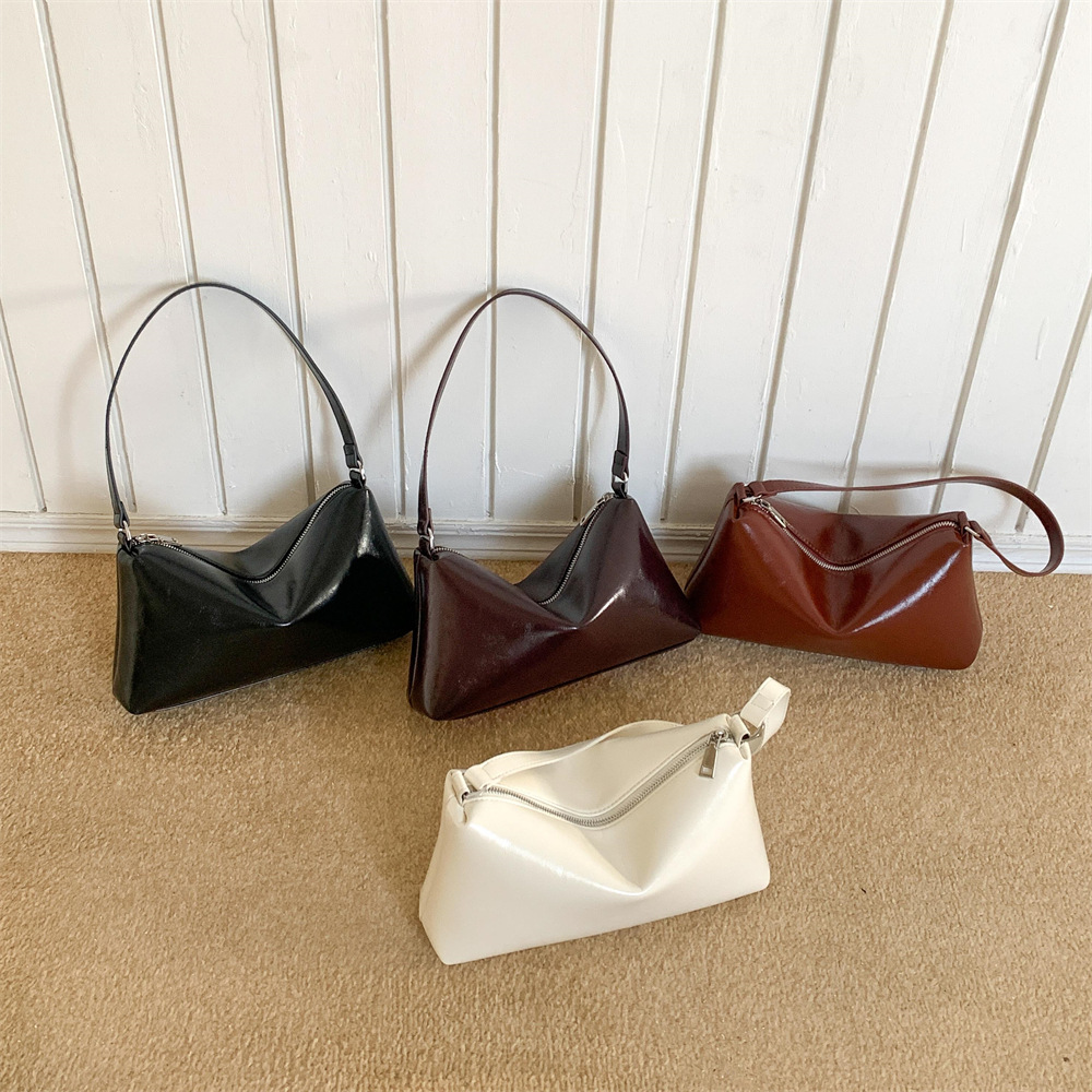 New Small Square PU Leather Bag - Minimalist High-End Niche Underarm Baguette Bag, Retro Fashion Versatile Shoulder Bag for Women - Thumbnail 4