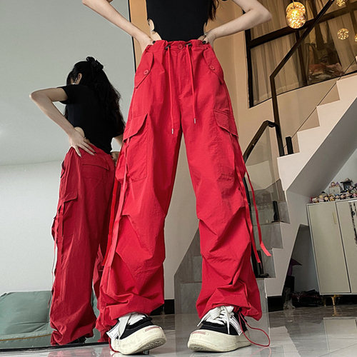 Khaki-colored European-style trendy cargo pants for women—spring edition, featuring an edgy American 