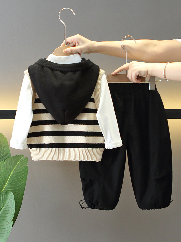 6160 traje de otoño para niños 2024 nuevo chaleco con capucha de estilo occidental para niños coreanos de tres piezas image 4