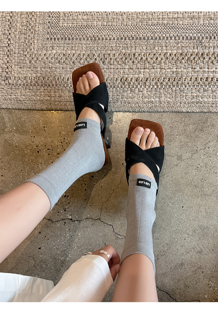 Sandal cao gót nữ quai chéo kiểu Pháp mũi vuông hở ngón, gót xuồng 7 cm — màu đen, Màu da báo, màu vàng, màu đỏ chi tiết 21